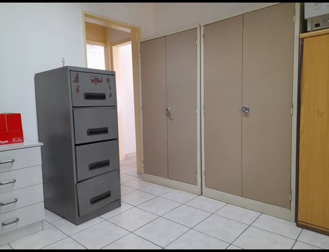 214M² OFFICE FOR SALE IN VANDERBIJLPARK CW 1